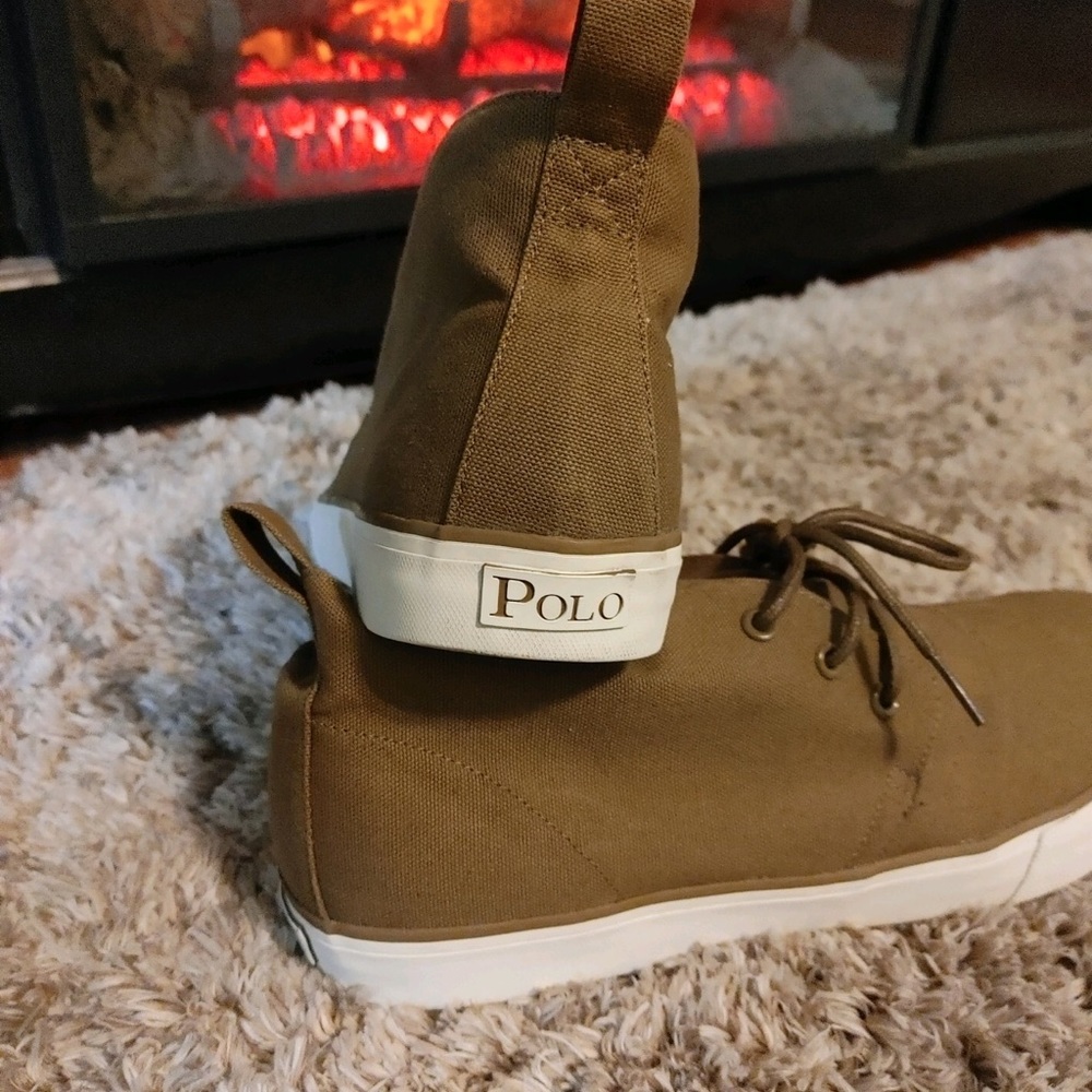 Men’s size 12 Polo Canvas Shoes EUC.